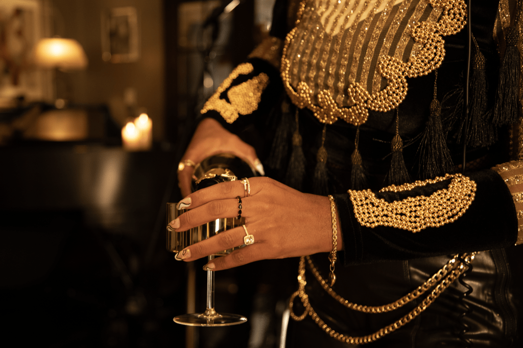 Artsy Deja, Deja, R&B Singer Artsy Deja